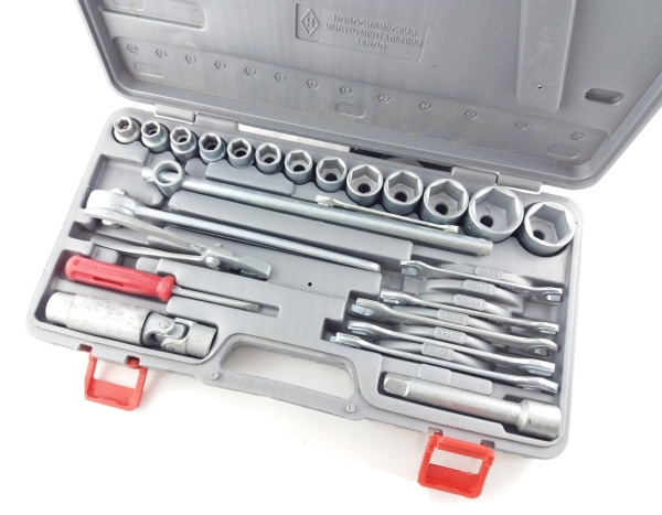 Изображение набор инструментов низ автомобилиста  -zzz-